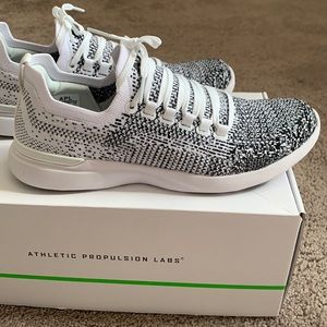 Worn once, APL Black/ white tech loom breeze. Size 9